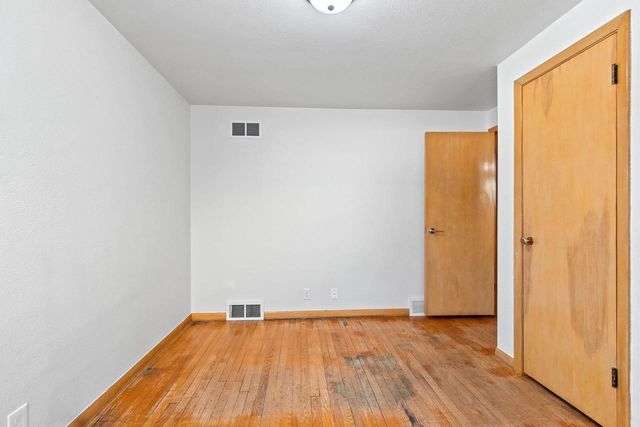 1220 HICKORY HILL DRIVE, Green Bay, WI 54304