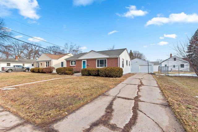 1220 HICKORY HILL DRIVE, Green Bay, WI 54304