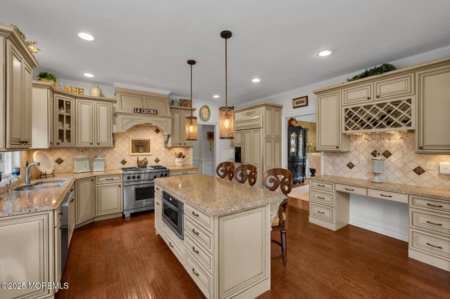 6 Concord Court, Colts Neck, NJ 07722