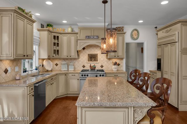 6 Concord Court, Colts Neck, NJ 07722