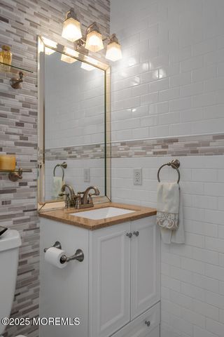 6 Concord Court, Colts Neck, NJ 07722