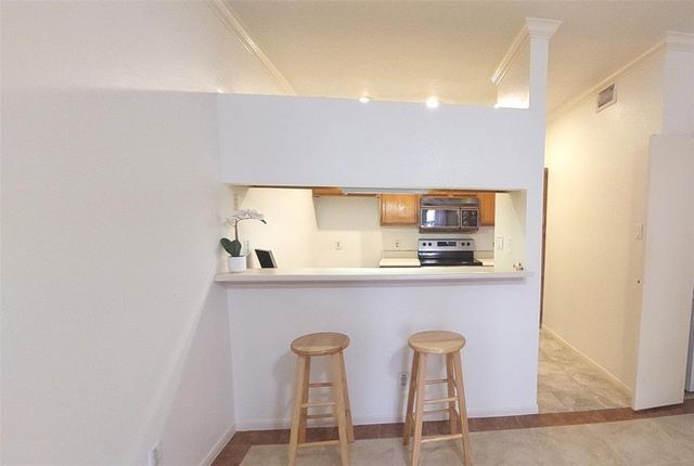 2121 El Paseo Street 1801, Houston, TX 77054