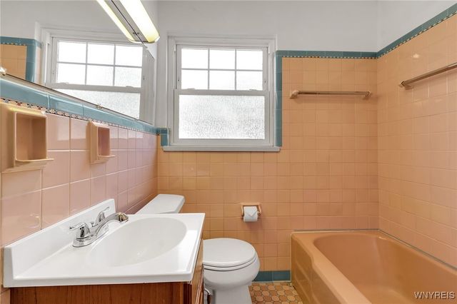 2902 Weston Avenue, Niagara Falls, NY 14305