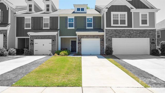 226 Harpers Run Lane, Matthews, NC 28104