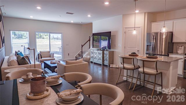 226 Harpers Run Lane, Matthews, NC 28104