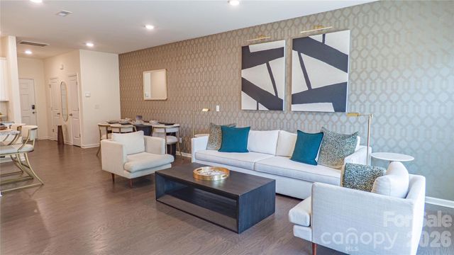 226 Harpers Run Lane, Matthews, NC 28104