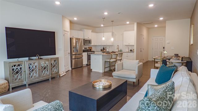 226 Harpers Run Lane, Matthews, NC 28104