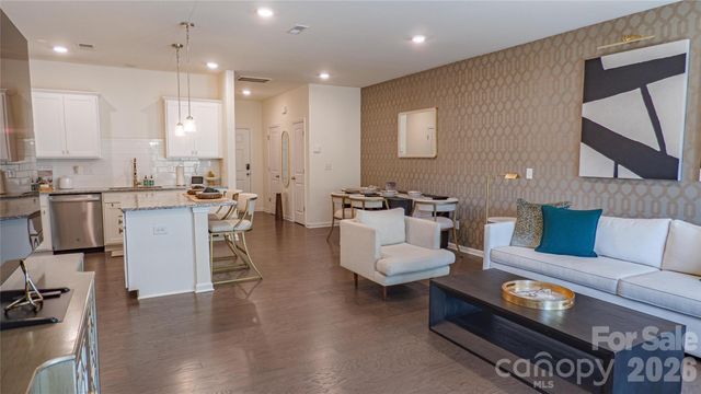 226 Harpers Run Lane, Matthews, NC 28104