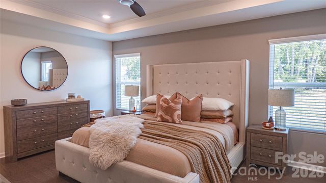 226 Harpers Run Lane, Matthews, NC 28104