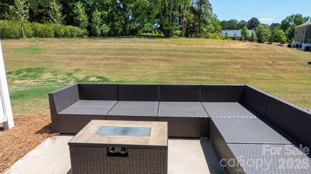 226 Harpers Run Lane, Matthews, NC 28104