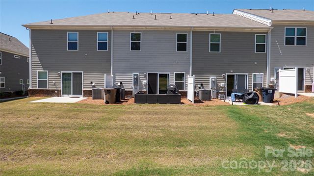 226 Harpers Run Lane, Matthews, NC 28104