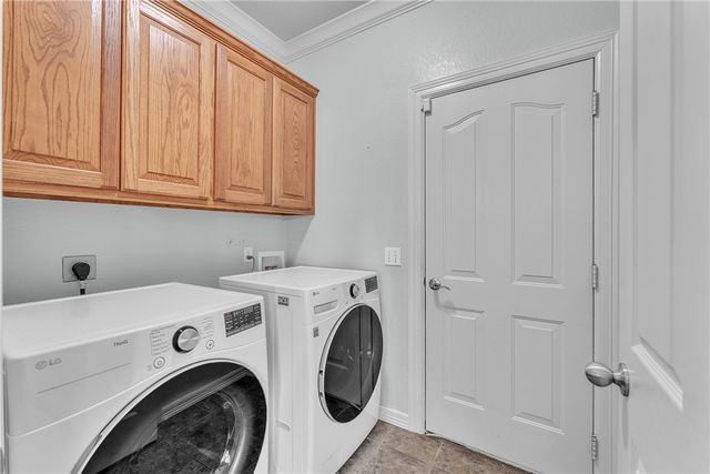 5703 W Casey Drive, Rogers, AR 72758