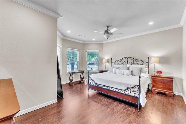 5703 W Casey Drive, Rogers, AR 72758