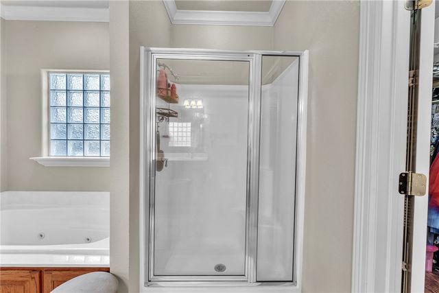 5703 W Casey Drive, Rogers, AR 72758