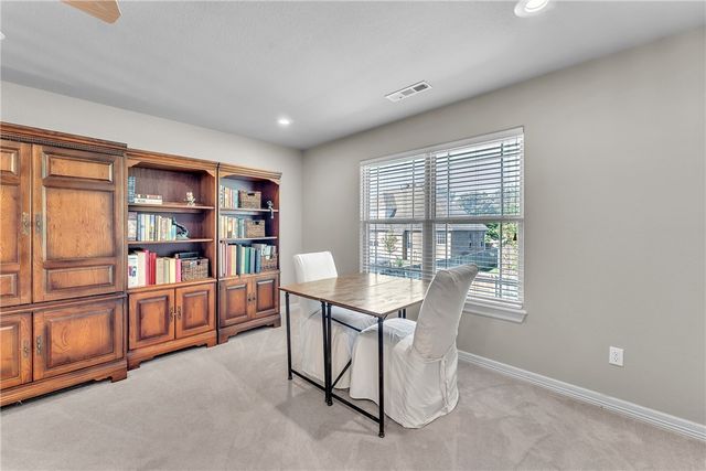 5703 W Casey Drive, Rogers, AR 72758