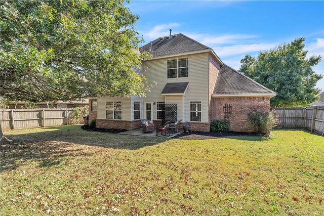 5703 W Casey Drive, Rogers, AR 72758