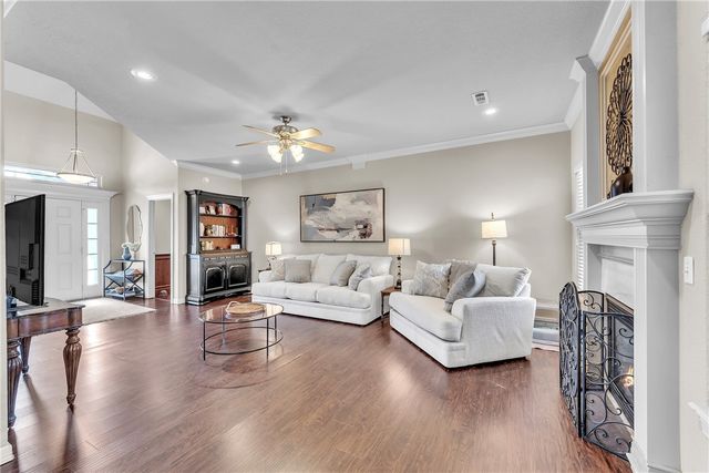 5703 W Casey Drive, Rogers, AR 72758