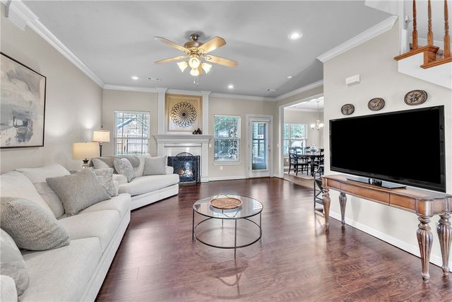 5703 W Casey Drive, Rogers, AR 72758