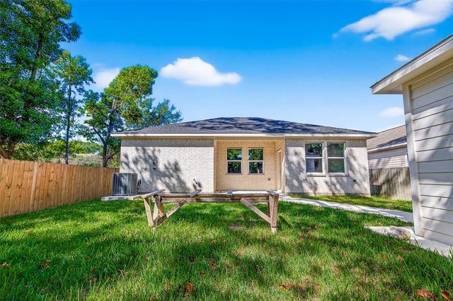 5921 Jackson Lane, Texas City, TX 77591