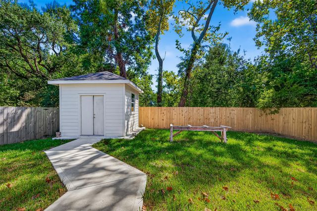 5921 Jackson Lane, Texas City, TX 77591