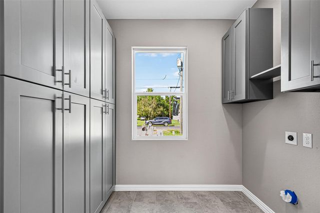 5921 Jackson Lane, Texas City, TX 77591