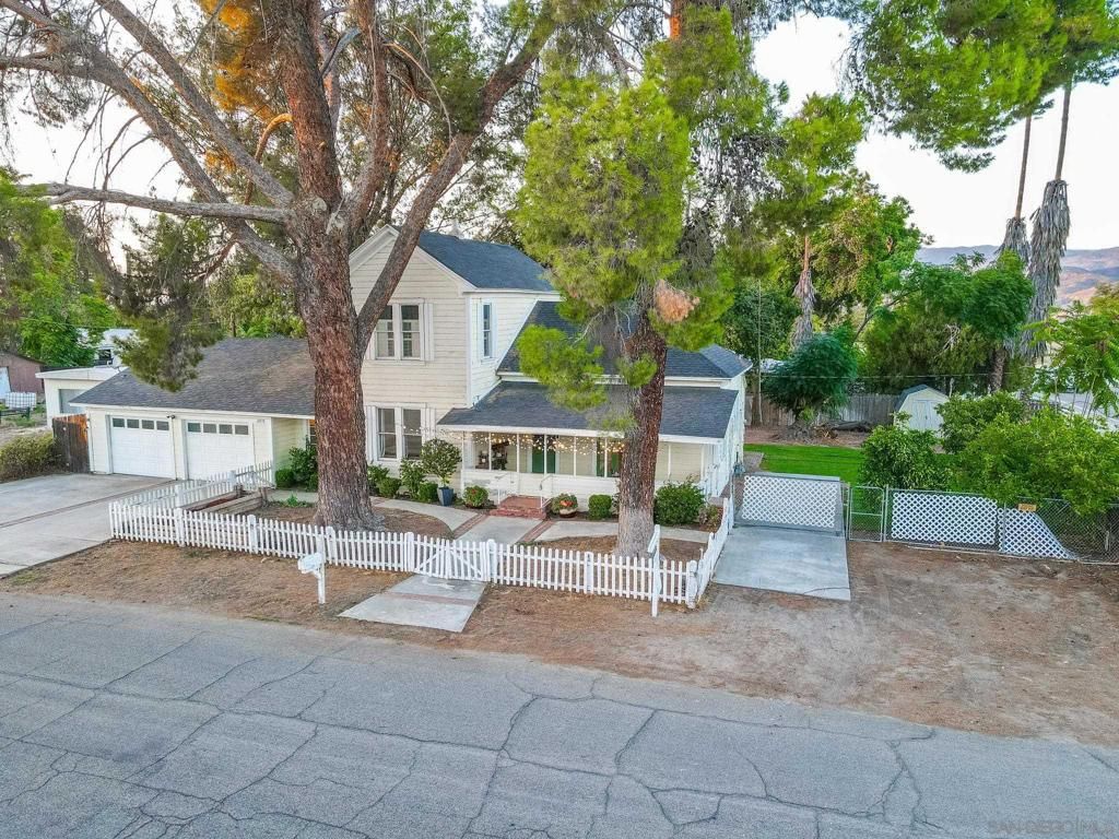 43978 C St, Hemet, CA 92544