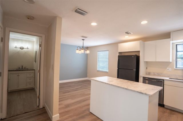5409 SWEETWATER TERRACE CIRCLE, Tampa, FL 33634