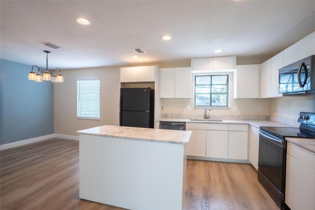 5409 SWEETWATER TERRACE CIRCLE, Tampa, FL 33634