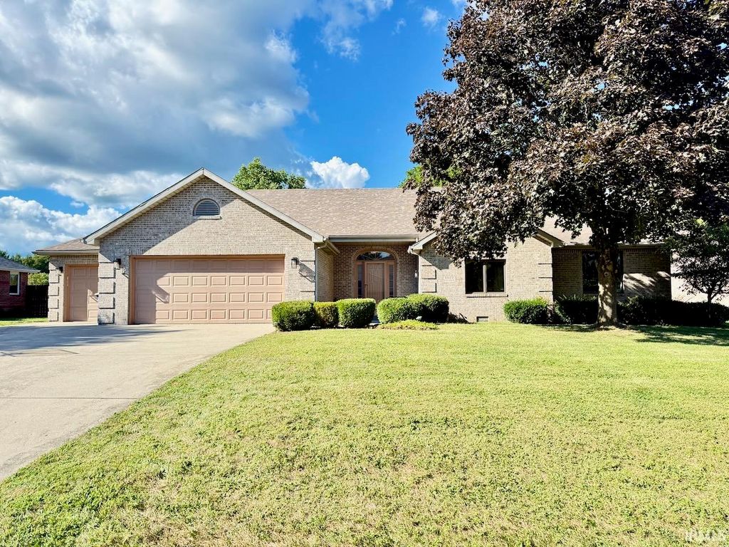 5600 W Old Stone Road, Muncie, IN 47304