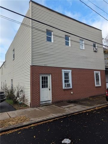 1079 3rd Ave 4, New Kensington, PA 15068