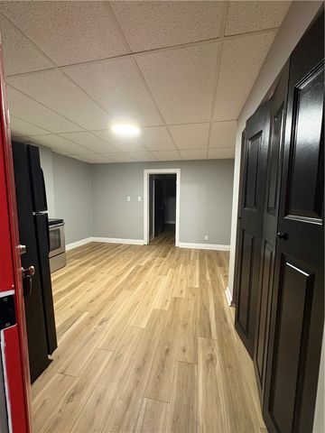 1079 3rd Ave 4, New Kensington, PA 15068