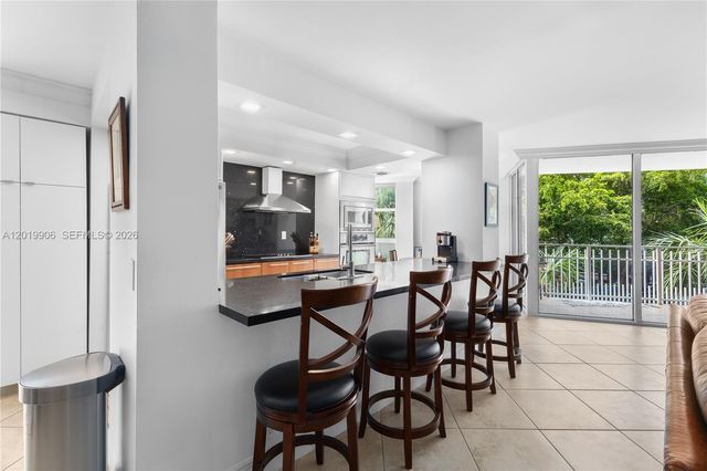 2000 Towerside Ter 311, Miami, FL 33138