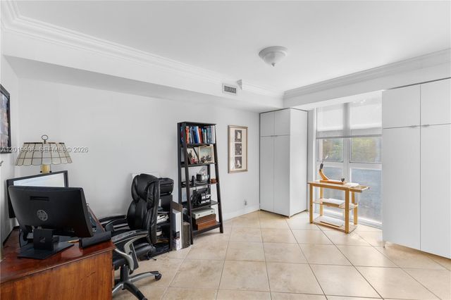 2000 Towerside Ter 311, Miami, FL 33138