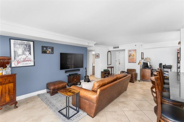 2000 Towerside Ter 311, Miami, FL 33138