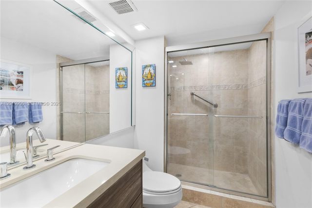 2000 Towerside Ter 311, Miami, FL 33138
