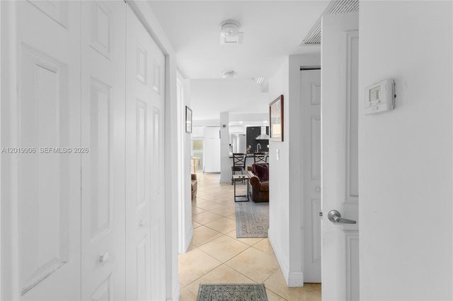 2000 Towerside Ter 311, Miami, FL 33138