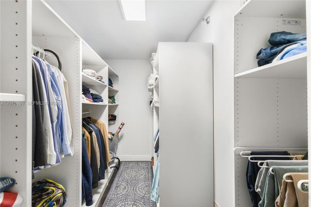 2000 Towerside Ter 311, Miami, FL 33138