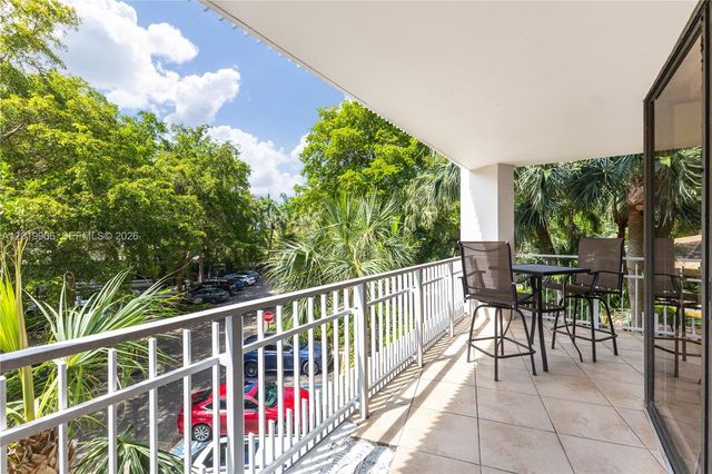 2000 Towerside Ter 311, Miami, FL 33138