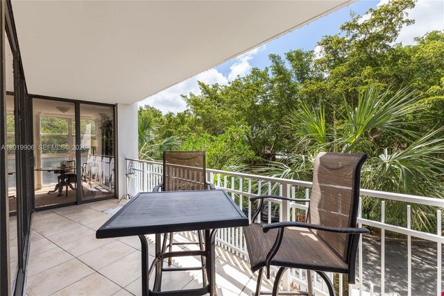 2000 Towerside Ter 311, Miami, FL 33138