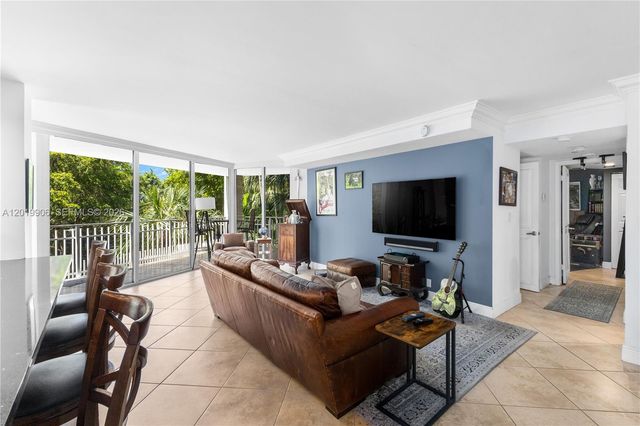 2000 Towerside Ter 311, Miami, FL 33138
