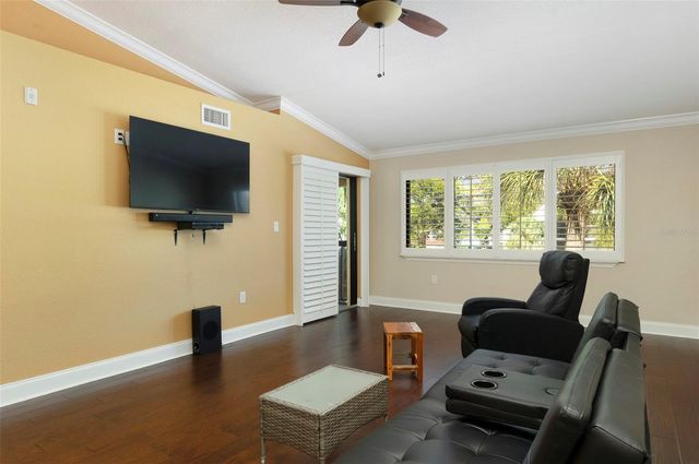 2595 COUNTRYSIDE BOULEVARD 8311, Clearwater, FL 33761