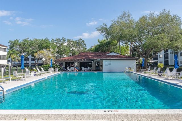 2595 COUNTRYSIDE BOULEVARD 8311, Clearwater, FL 33761