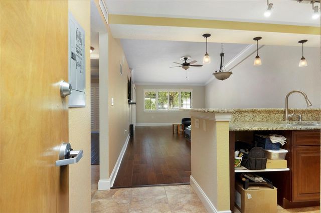 2595 COUNTRYSIDE BOULEVARD 8311, Clearwater, FL 33761