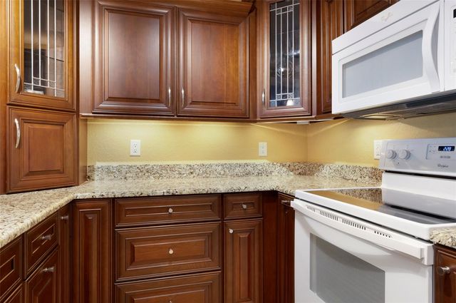 2595 COUNTRYSIDE BOULEVARD 8311, Clearwater, FL 33761