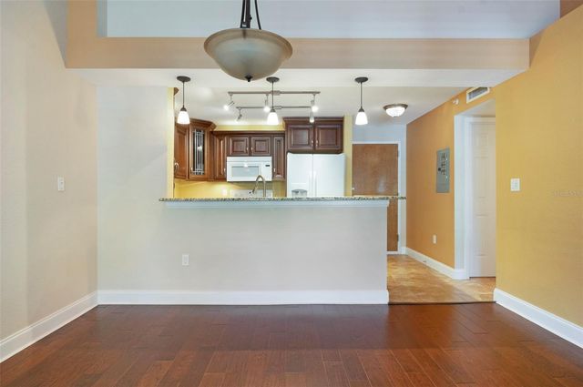 2595 COUNTRYSIDE BOULEVARD 8311, Clearwater, FL 33761