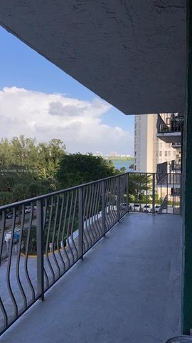 780 NE 69th St 506, Miami, FL 33138