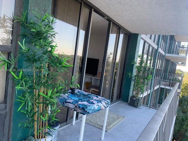 780 NE 69th St 506, Miami, FL 33138