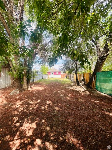 221 E 32ND ST, Ogden, UT 84401