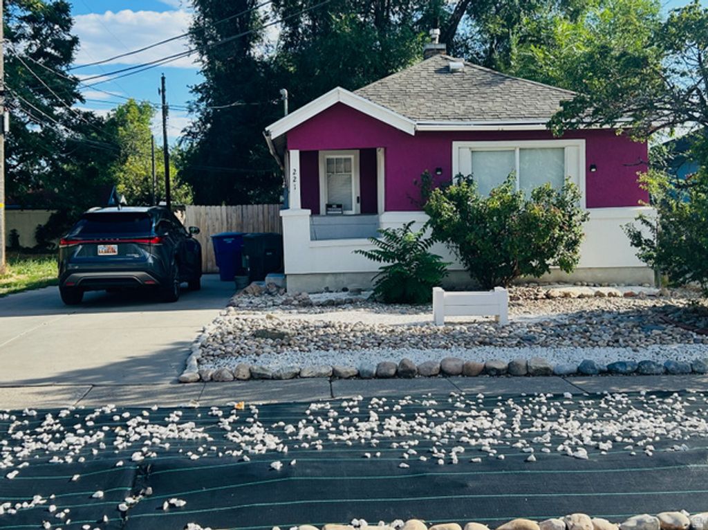 221 E 32ND ST, Ogden, UT 84401 — exterior