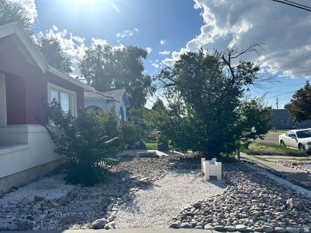 221 E 32ND ST, Ogden, UT 84401 — photo 3